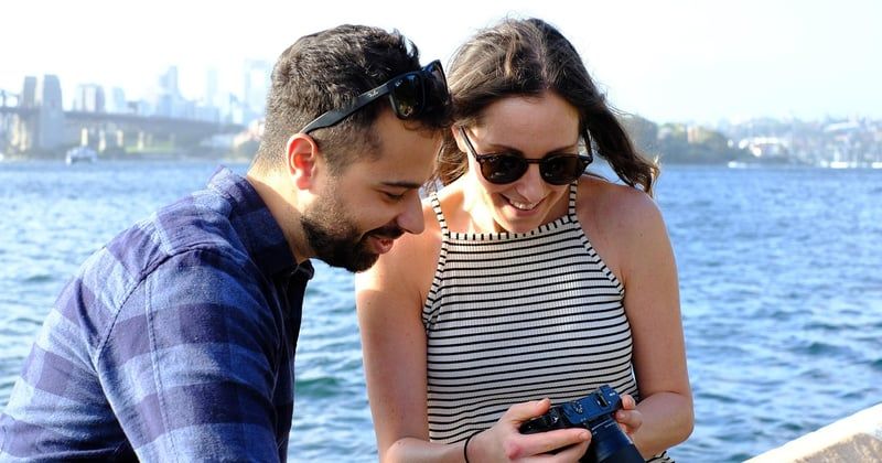 Comment réduire son budget voyage en couple avec astuces malines